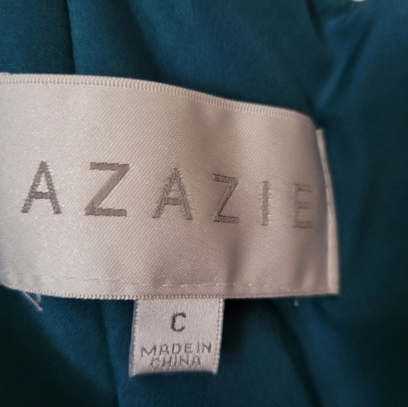 Amazing Gwenyth Mother of the Bride Size 6 Dress - Picture 5 of 5